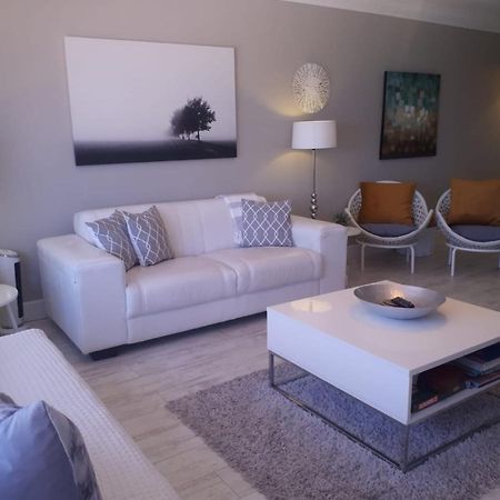 בלוברגסטראנד Blouberg Beachfront Apartment מראה חיצוני תמונה